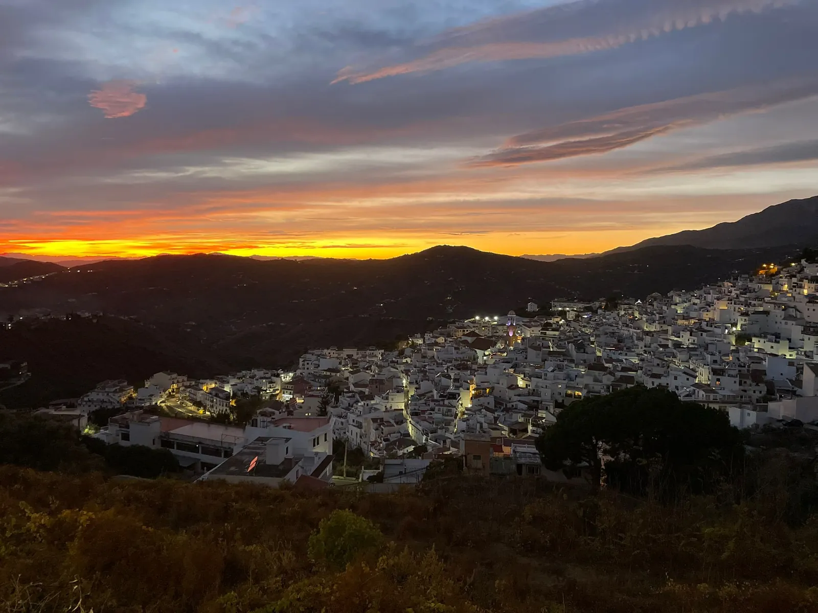 Uitzicht over de bergen rond Cómpeta